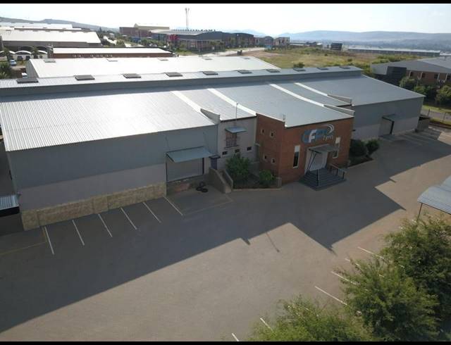 2,310M² WAREHOUSE FOR SALE IN SUNDERLAND RIDGE